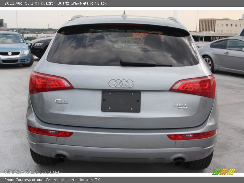 Quartz Grey Metallic / Black 2011 Audi Q5 2.0T quattro