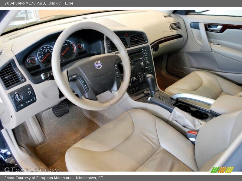 Black / Taupe 2004 Volvo XC70 AWD