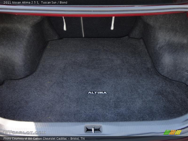 Tuscan Sun / Blond 2011 Nissan Altima 2.5 S