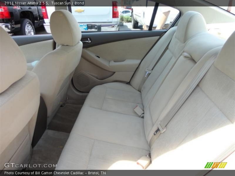 Tuscan Sun / Blond 2011 Nissan Altima 2.5 S
