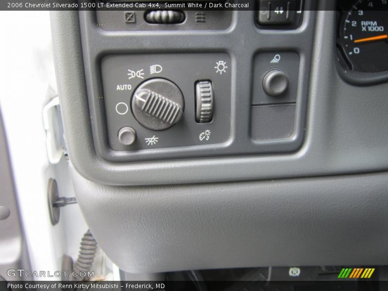 Summit White / Dark Charcoal 2006 Chevrolet Silverado 1500 LT Extended Cab 4x4