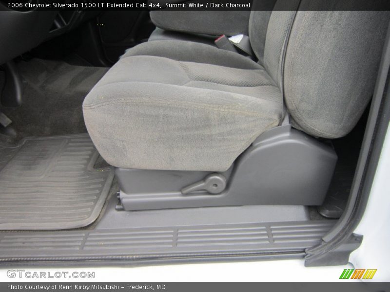 Summit White / Dark Charcoal 2006 Chevrolet Silverado 1500 LT Extended Cab 4x4
