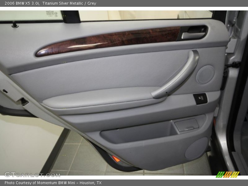 Titanium Silver Metallic / Grey 2006 BMW X5 3.0i
