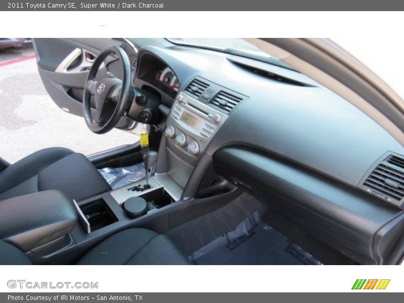 Super White / Dark Charcoal 2011 Toyota Camry SE