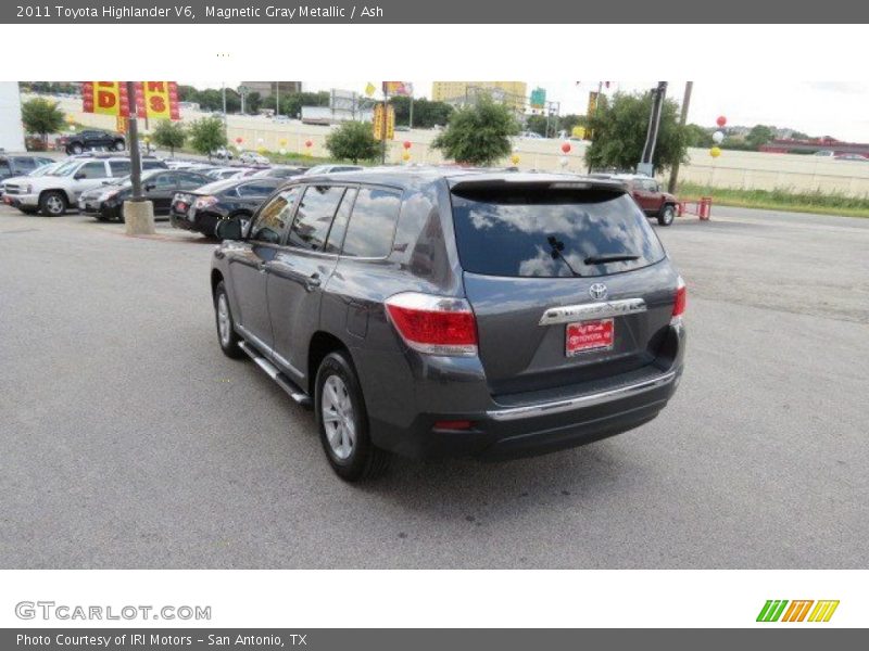 Magnetic Gray Metallic / Ash 2011 Toyota Highlander V6