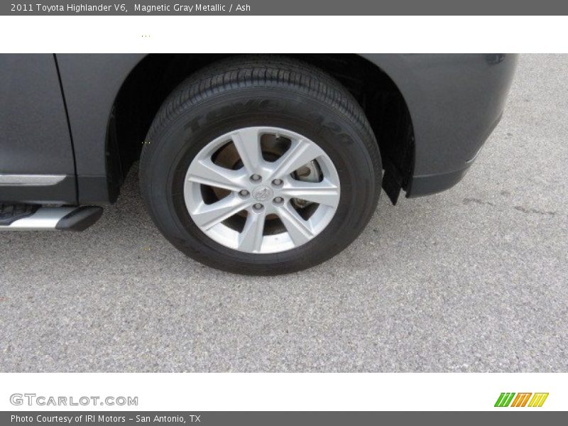 Magnetic Gray Metallic / Ash 2011 Toyota Highlander V6