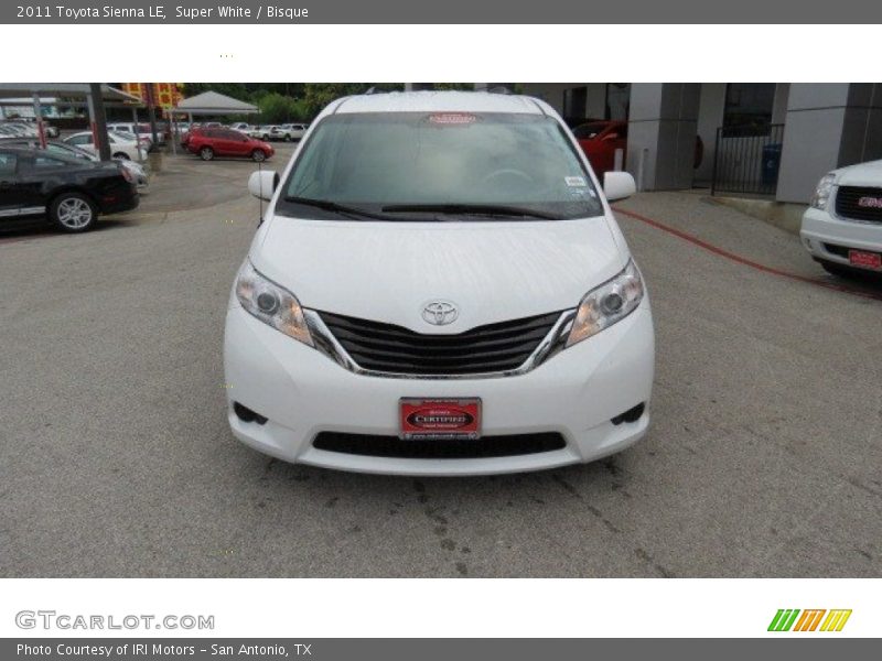 Super White / Bisque 2011 Toyota Sienna LE