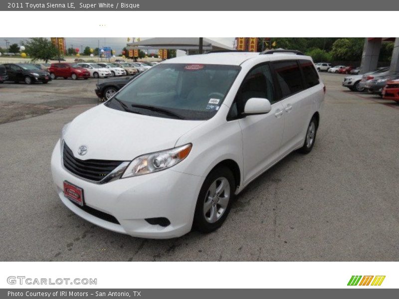 Super White / Bisque 2011 Toyota Sienna LE