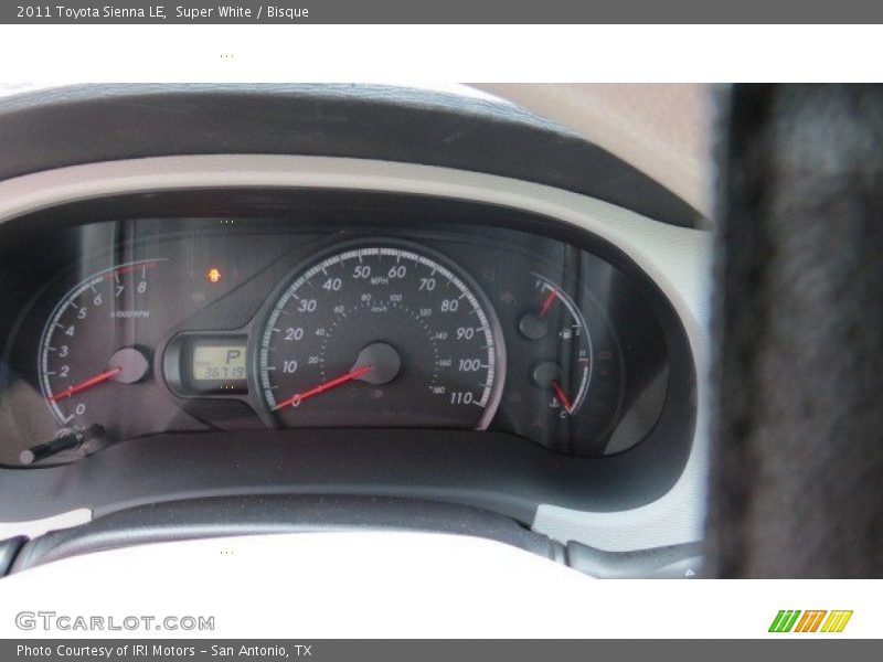 Super White / Bisque 2011 Toyota Sienna LE