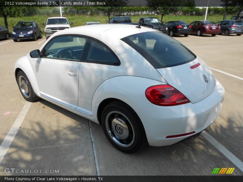 Candy White / Titan Black 2012 Volkswagen Beetle 2.5L