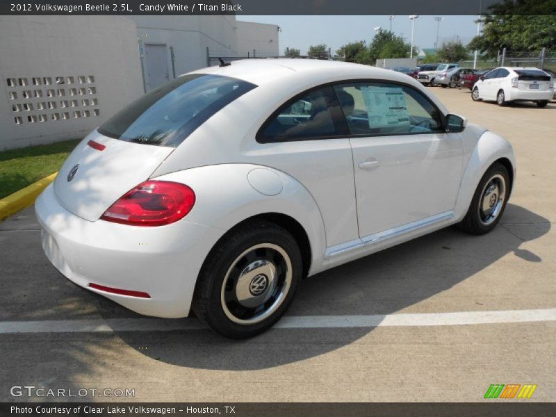 Candy White / Titan Black 2012 Volkswagen Beetle 2.5L