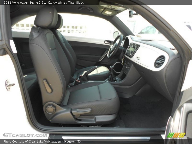 Candy White / Titan Black 2012 Volkswagen Beetle 2.5L