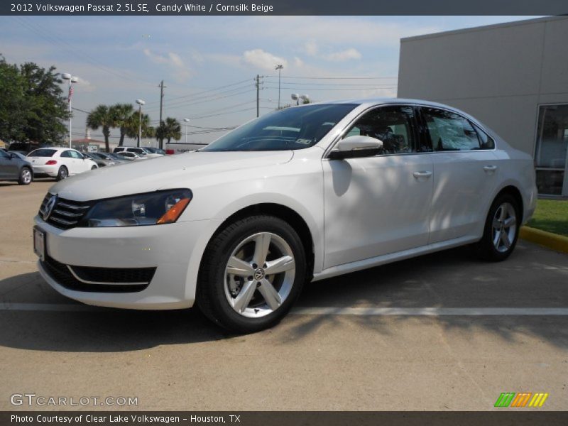 Candy White / Cornsilk Beige 2012 Volkswagen Passat 2.5L SE