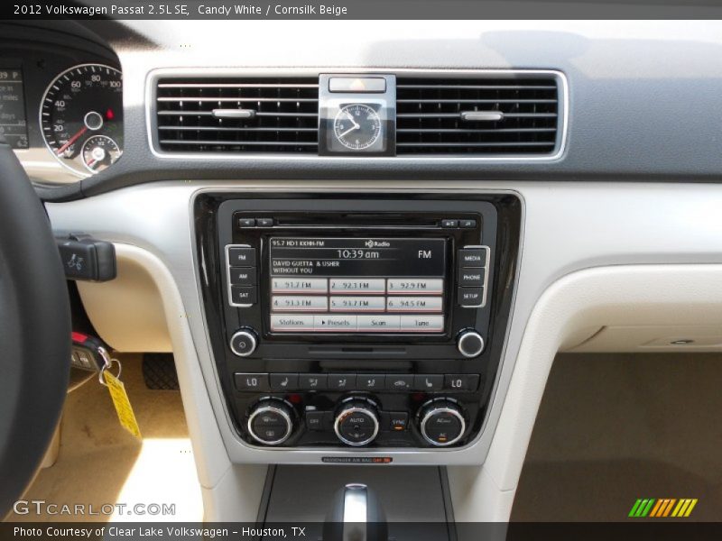 Candy White / Cornsilk Beige 2012 Volkswagen Passat 2.5L SE