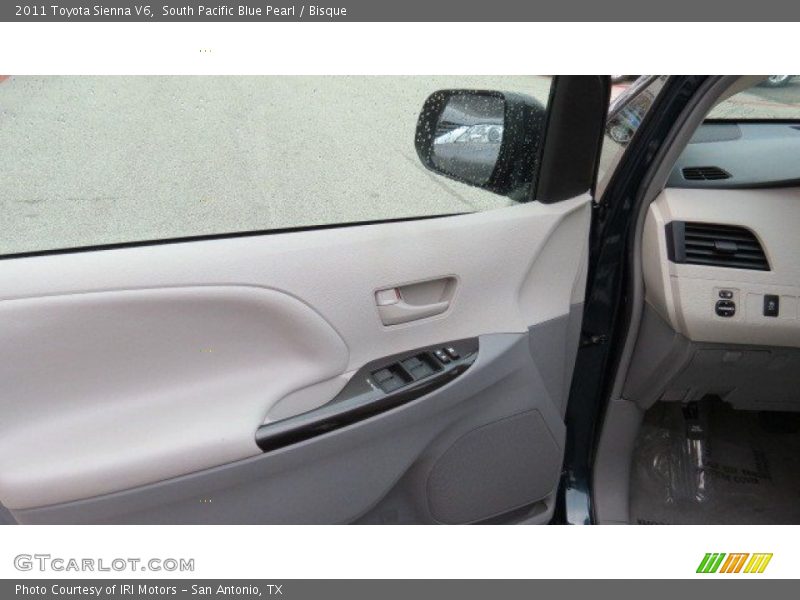 South Pacific Blue Pearl / Bisque 2011 Toyota Sienna V6