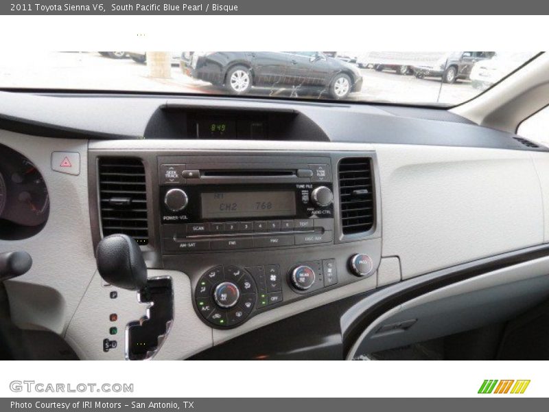 South Pacific Blue Pearl / Bisque 2011 Toyota Sienna V6