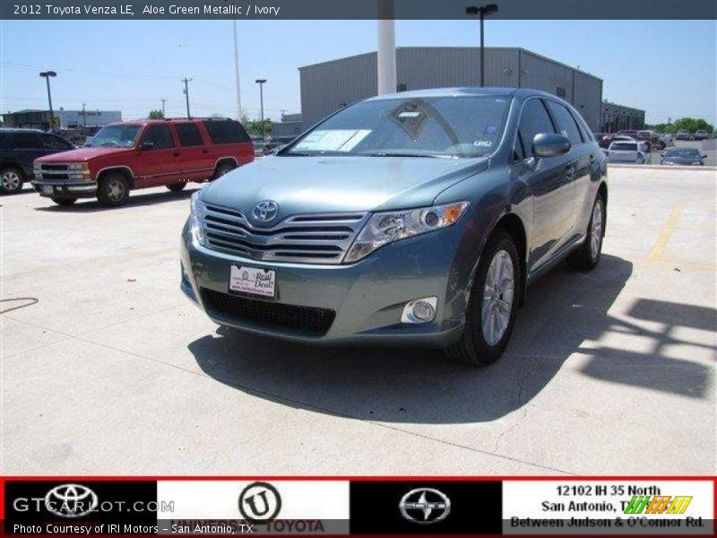 Aloe Green Metallic / Ivory 2012 Toyota Venza LE