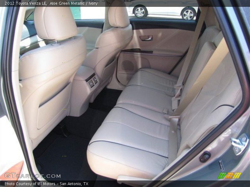 Aloe Green Metallic / Ivory 2012 Toyota Venza LE