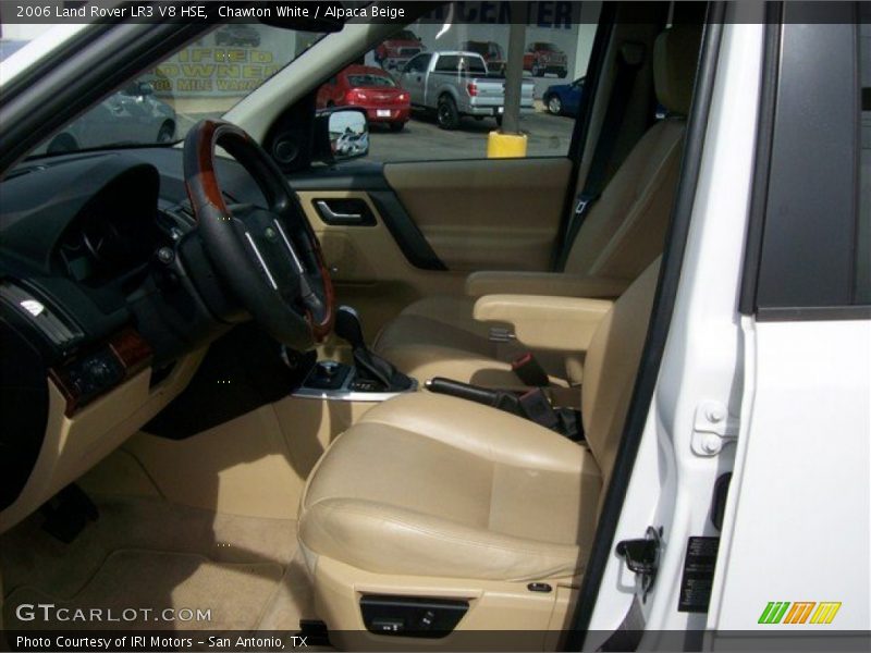 Chawton White / Alpaca Beige 2006 Land Rover LR3 V8 HSE