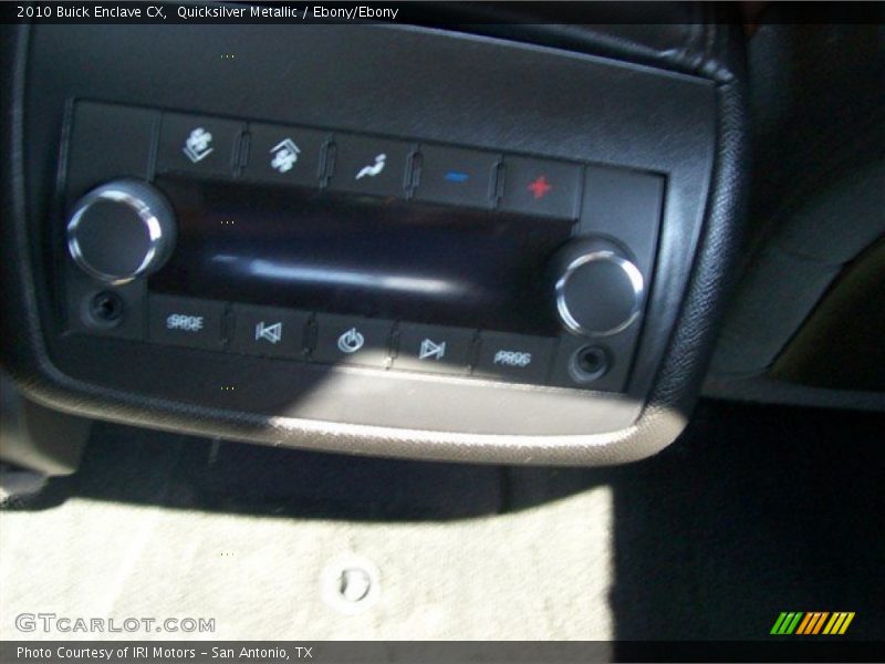 Quicksilver Metallic / Ebony/Ebony 2010 Buick Enclave CX