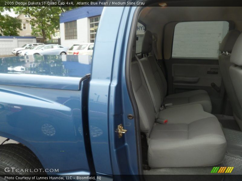 Atlantic Blue Pearl / Medium Slate Gray 2005 Dodge Dakota ST Quad Cab 4x4