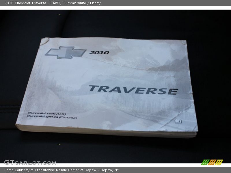 Summit White / Ebony 2010 Chevrolet Traverse LT AWD