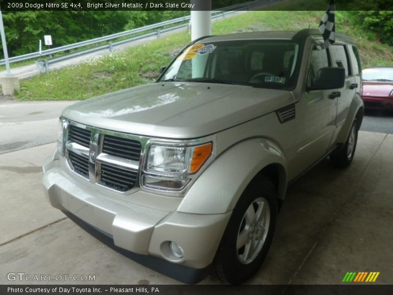 Bright Silver Metallic / Dark Slate Gray 2009 Dodge Nitro SE 4x4