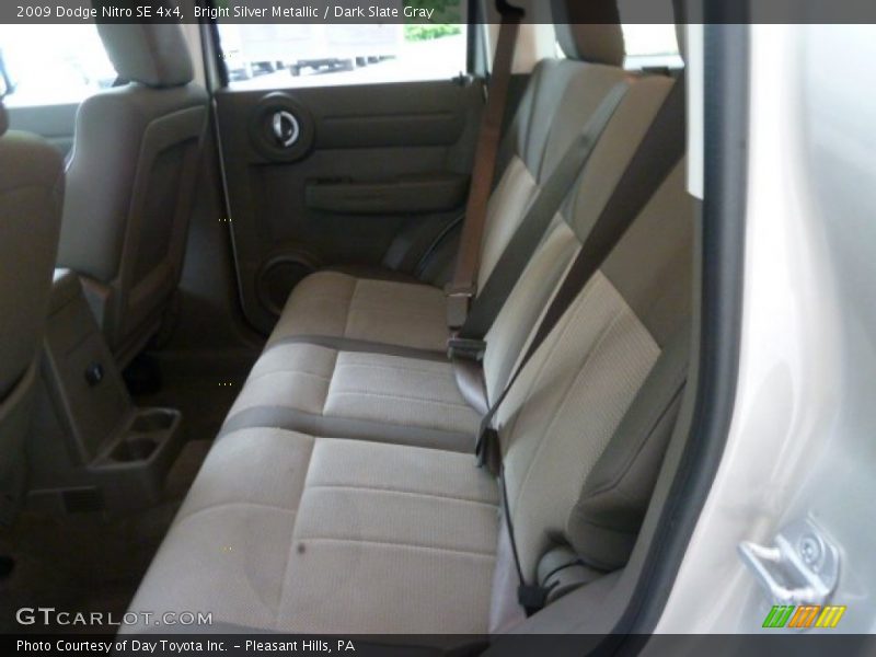 Bright Silver Metallic / Dark Slate Gray 2009 Dodge Nitro SE 4x4
