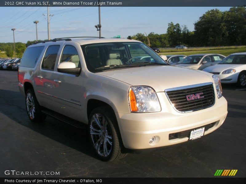 White Diamond Tricoat / Light Titanium 2012 GMC Yukon XL SLT