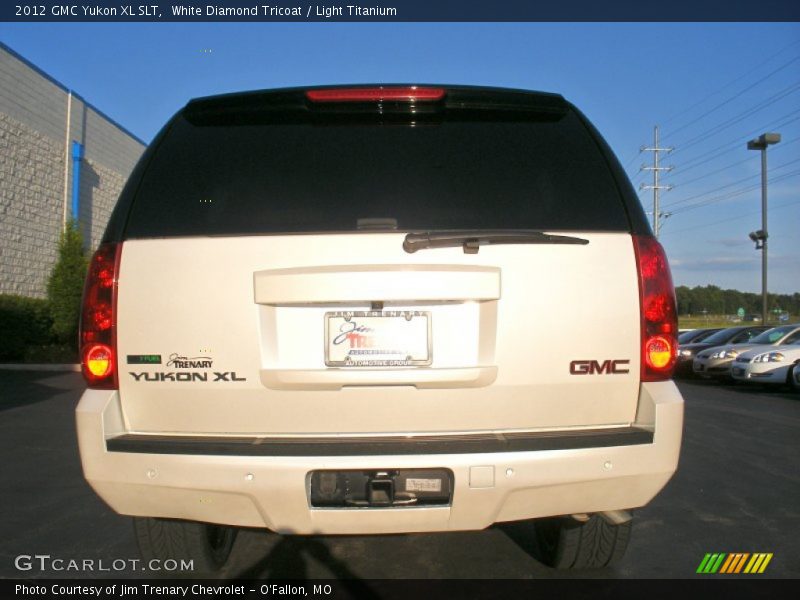 White Diamond Tricoat / Light Titanium 2012 GMC Yukon XL SLT