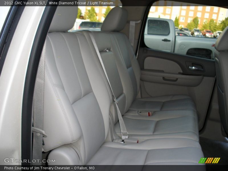 White Diamond Tricoat / Light Titanium 2012 GMC Yukon XL SLT