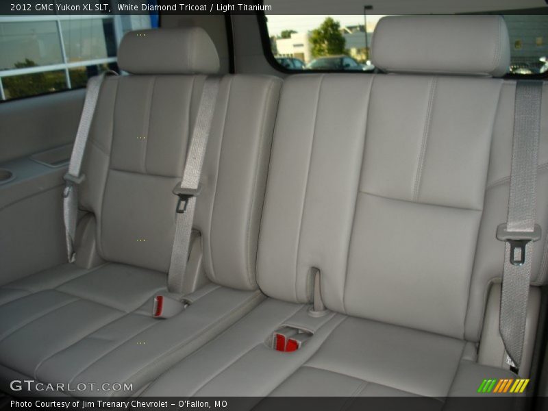 White Diamond Tricoat / Light Titanium 2012 GMC Yukon XL SLT