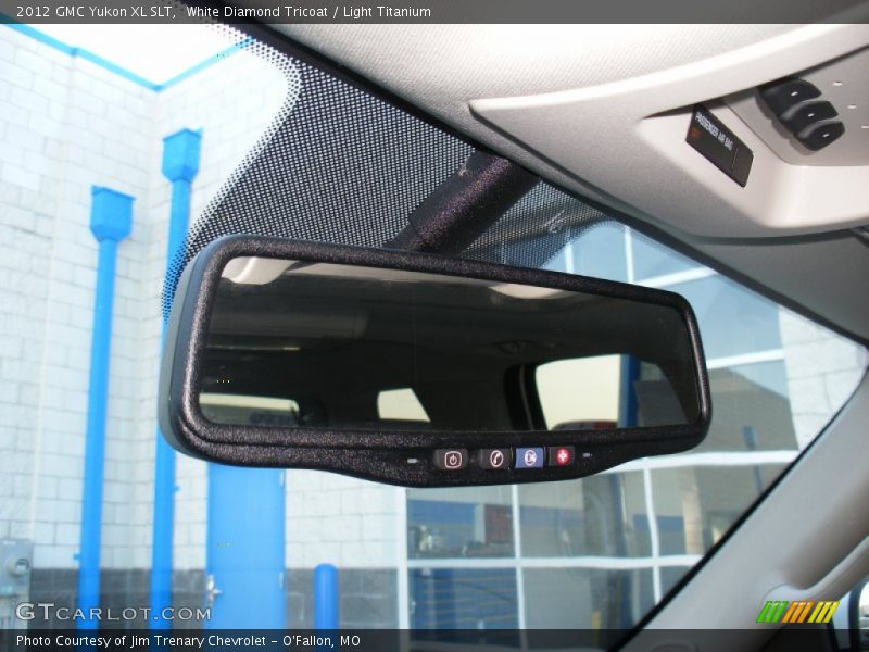 White Diamond Tricoat / Light Titanium 2012 GMC Yukon XL SLT