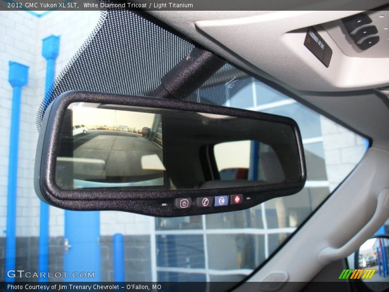 White Diamond Tricoat / Light Titanium 2012 GMC Yukon XL SLT