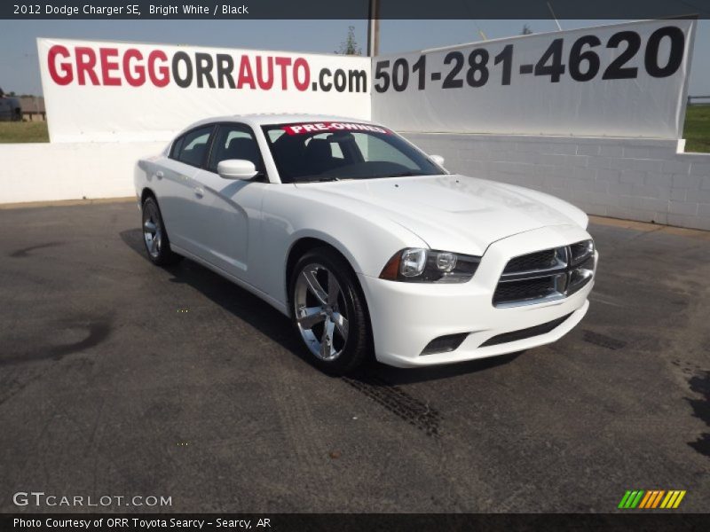 Bright White / Black 2012 Dodge Charger SE