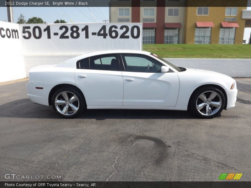 Bright White / Black 2012 Dodge Charger SE