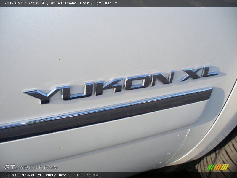 White Diamond Tricoat / Light Titanium 2012 GMC Yukon XL SLT