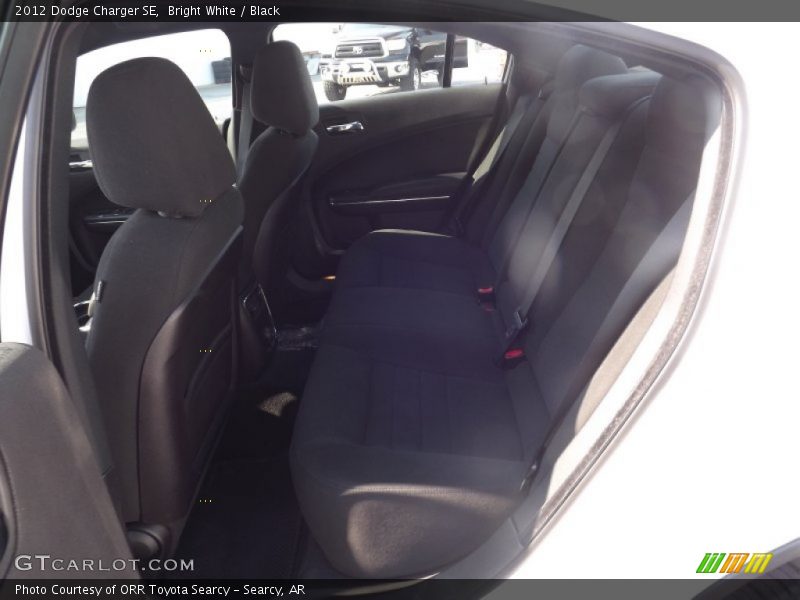 Bright White / Black 2012 Dodge Charger SE