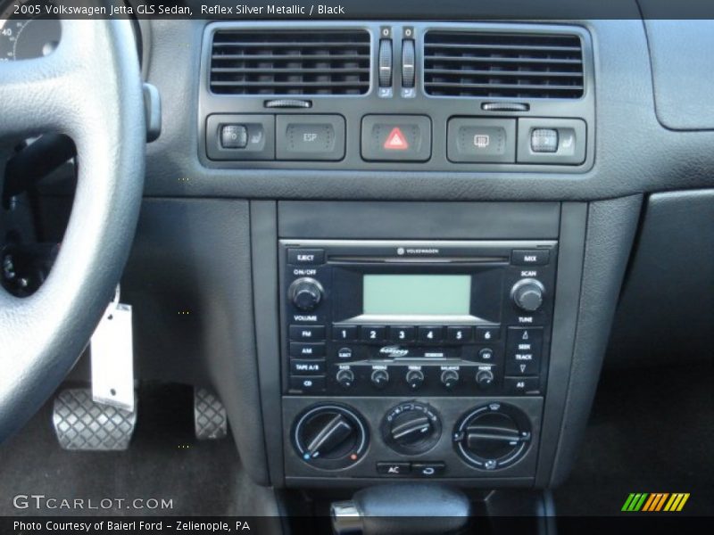 Reflex Silver Metallic / Black 2005 Volkswagen Jetta GLS Sedan