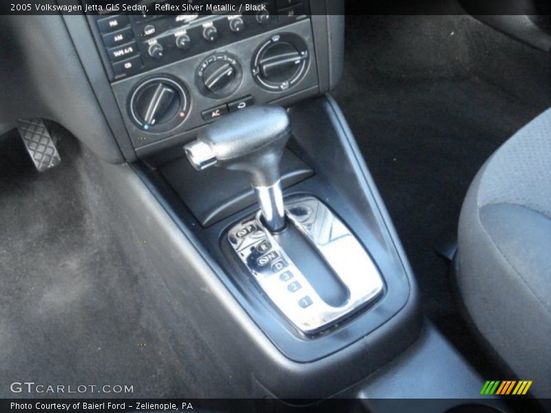 Reflex Silver Metallic / Black 2005 Volkswagen Jetta GLS Sedan