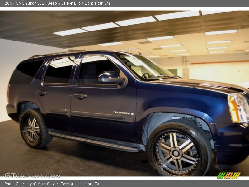 Deep Blue Metallic / Light Titanium 2007 GMC Yukon SLE