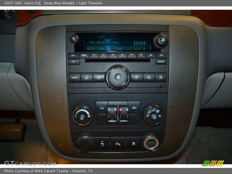 Deep Blue Metallic / Light Titanium 2007 GMC Yukon SLE