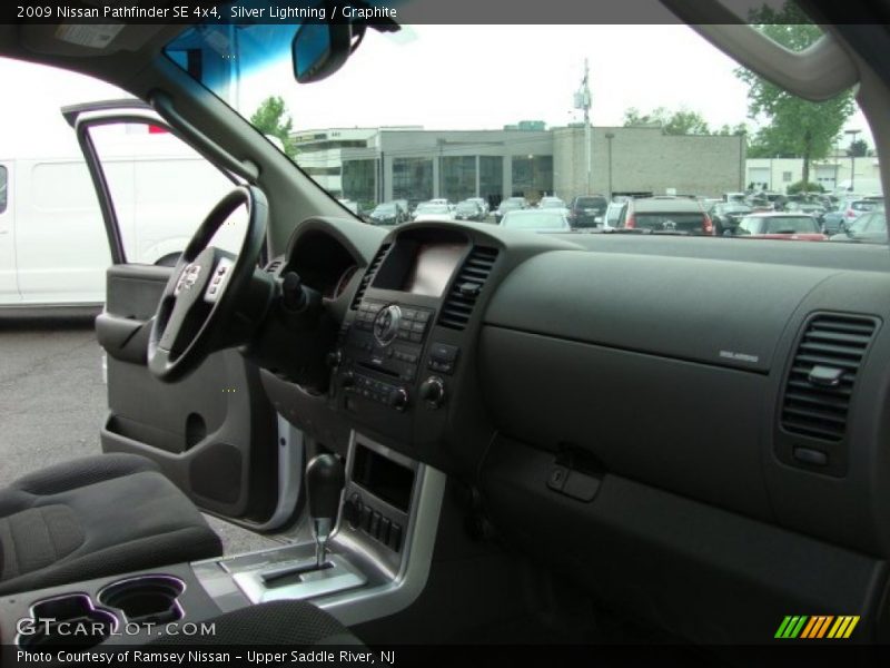 Silver Lightning / Graphite 2009 Nissan Pathfinder SE 4x4
