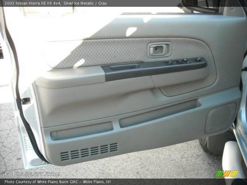 Silver Ice Metallic / Gray 2003 Nissan Xterra XE V6 4x4