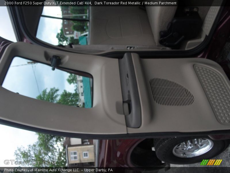 Dark Toreador Red Metallic / Medium Parchment 2000 Ford F250 Super Duty XLT Extended Cab 4x4