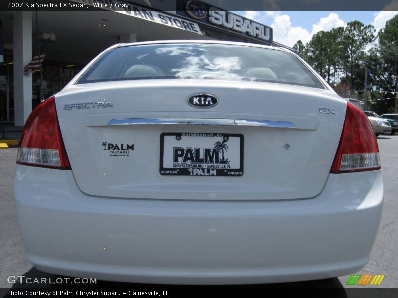 White / Gray 2007 Kia Spectra EX Sedan