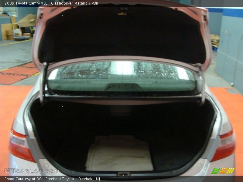 Classic Silver Metallic / Ash 2009 Toyota Camry XLE