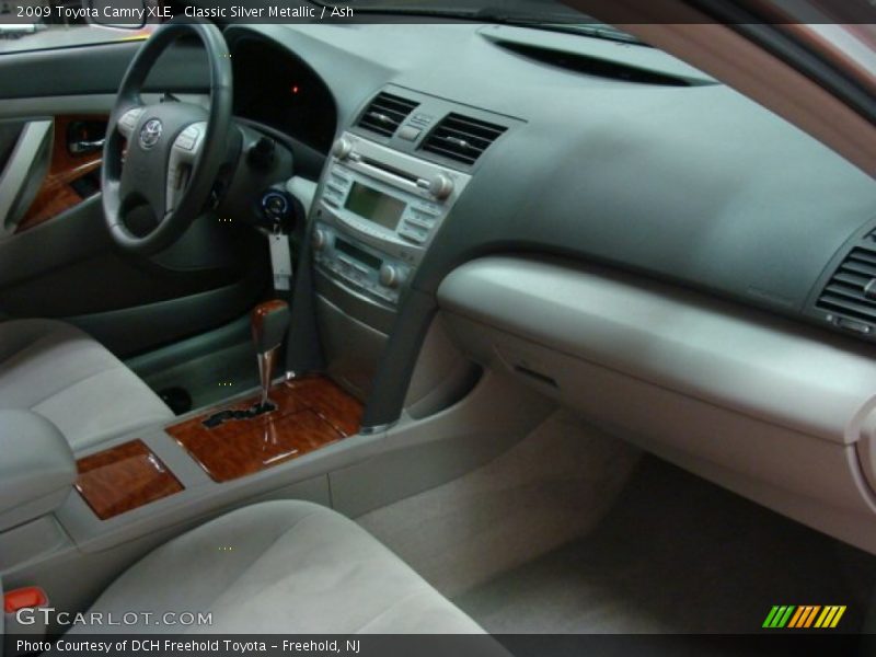 Classic Silver Metallic / Ash 2009 Toyota Camry XLE