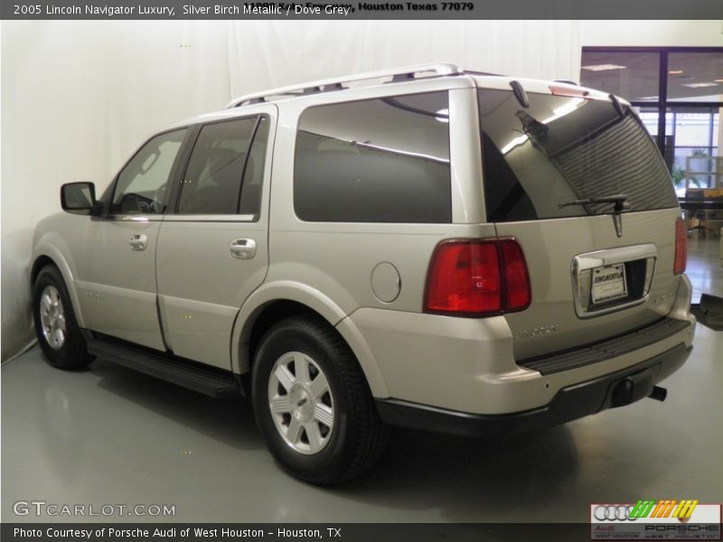 Silver Birch Metallic / Dove Grey 2005 Lincoln Navigator Luxury