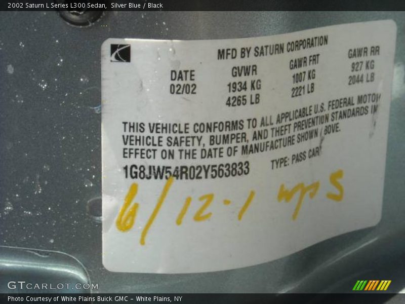 Silver Blue / Black 2002 Saturn L Series L300 Sedan